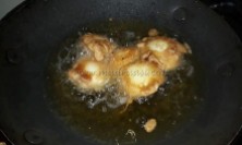 Egg getting fried in the oil