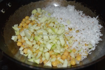 Pressure-cooked pattai, finely chopped mango and grated coconut
