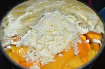 Mangoes and grated paneer
